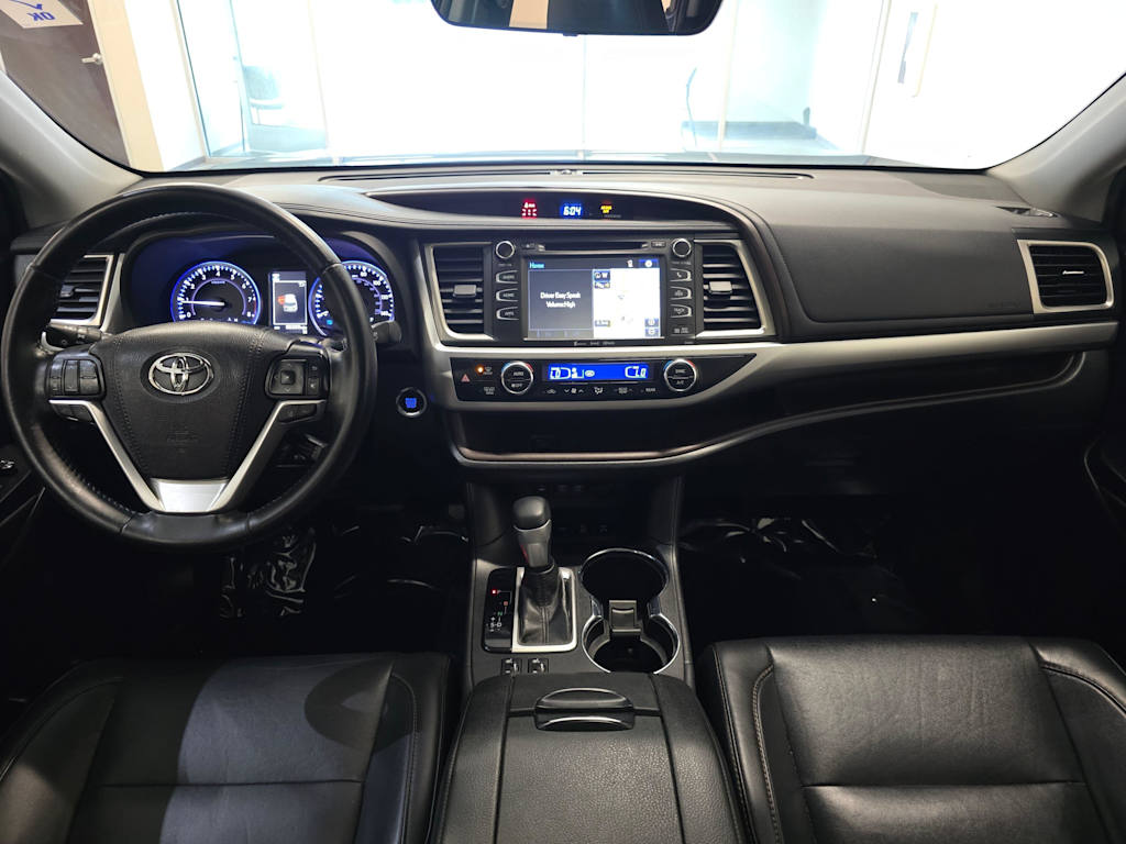Thumbnail: 2019 Toyota Highlander - 10