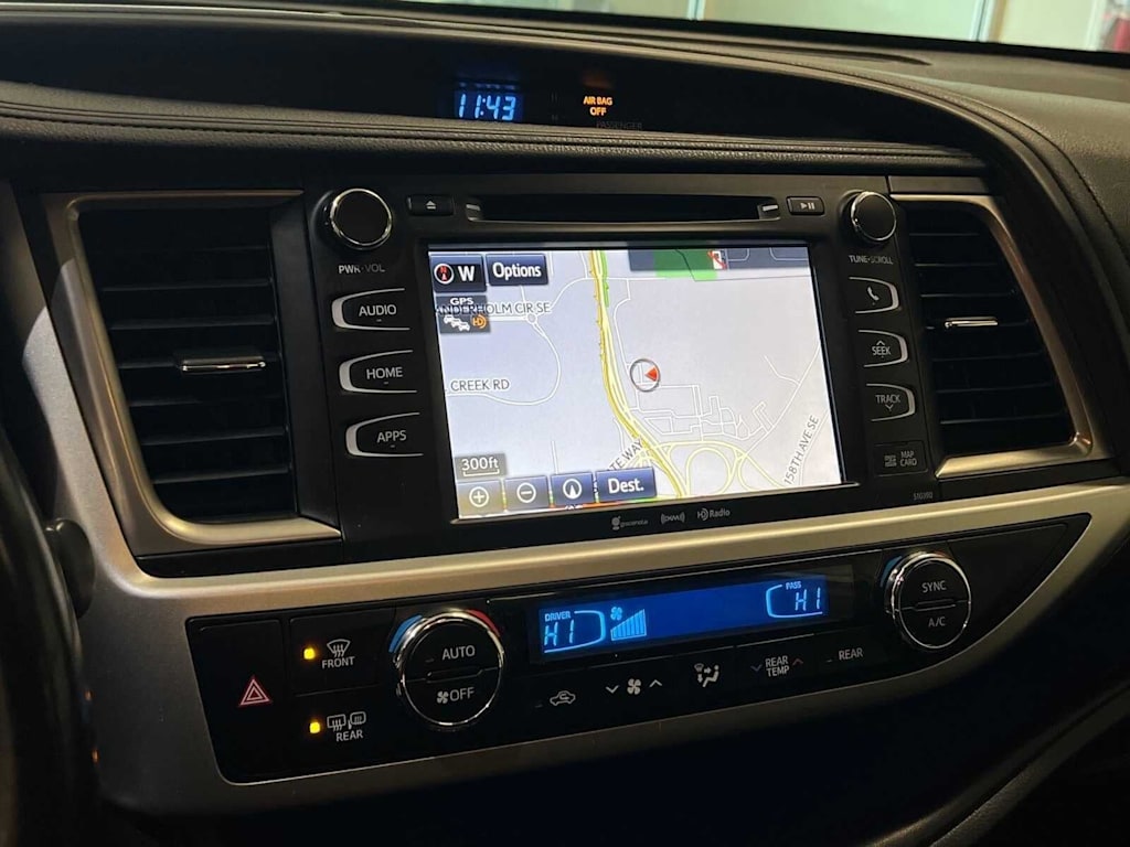 Thumbnail: 2019 Toyota Highlander - 15