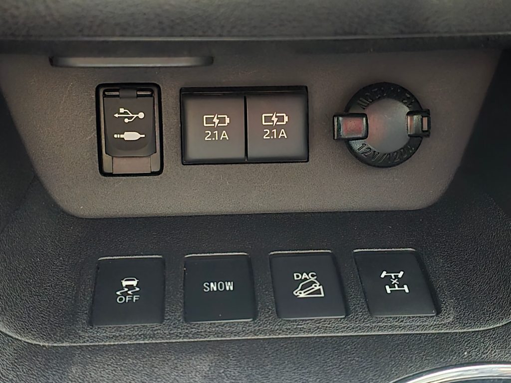 Thumbnail: 2018 Toyota Highlander - 23