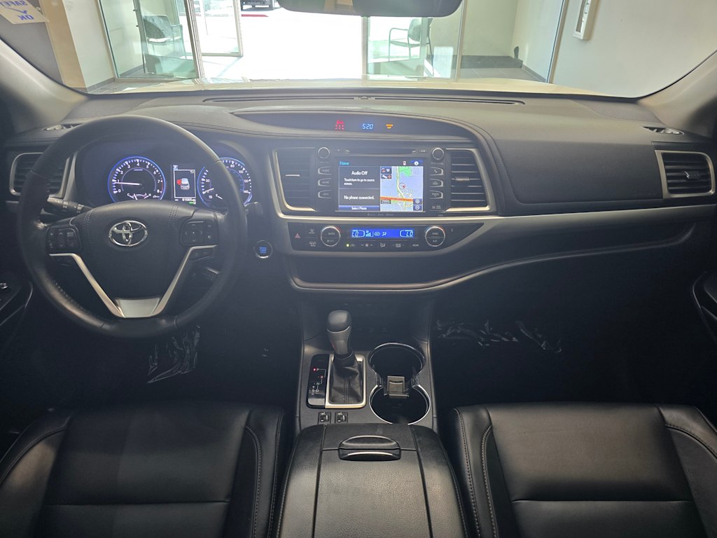 Thumbnail: 2018 Toyota Highlander - 9