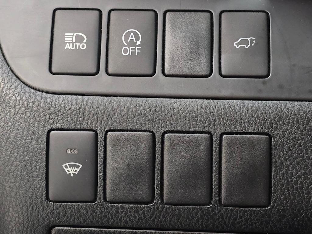 Thumbnail: 2018 Toyota Highlander - 25