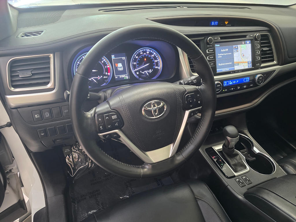Thumbnail: 2018 Toyota Highlander - 2