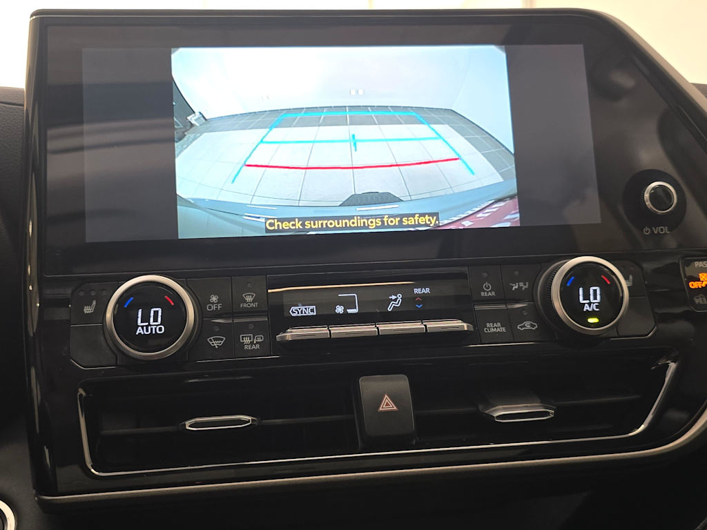 Thumbnail: 2025 Toyota Highlander - 16