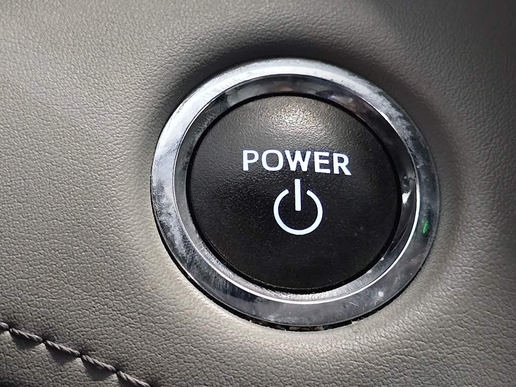 Thumbnail: 2023 Toyota Highlander - 26