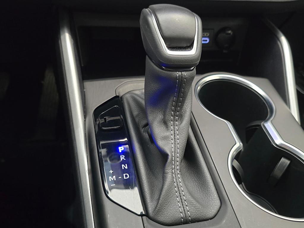 Thumbnail: 2024 Toyota Highlander - 17