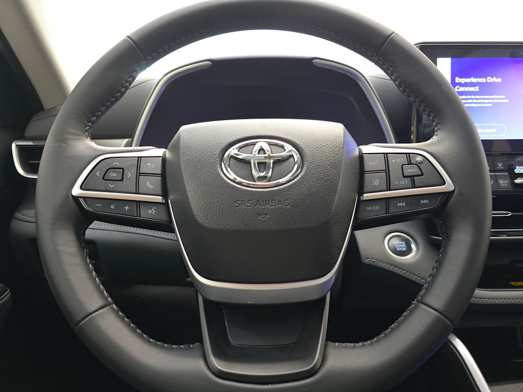 Thumbnail: 2024 Toyota Highlander - 14