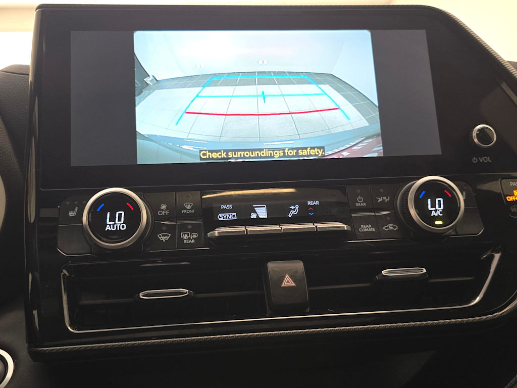 Thumbnail: 2025 Toyota Highlander - 16