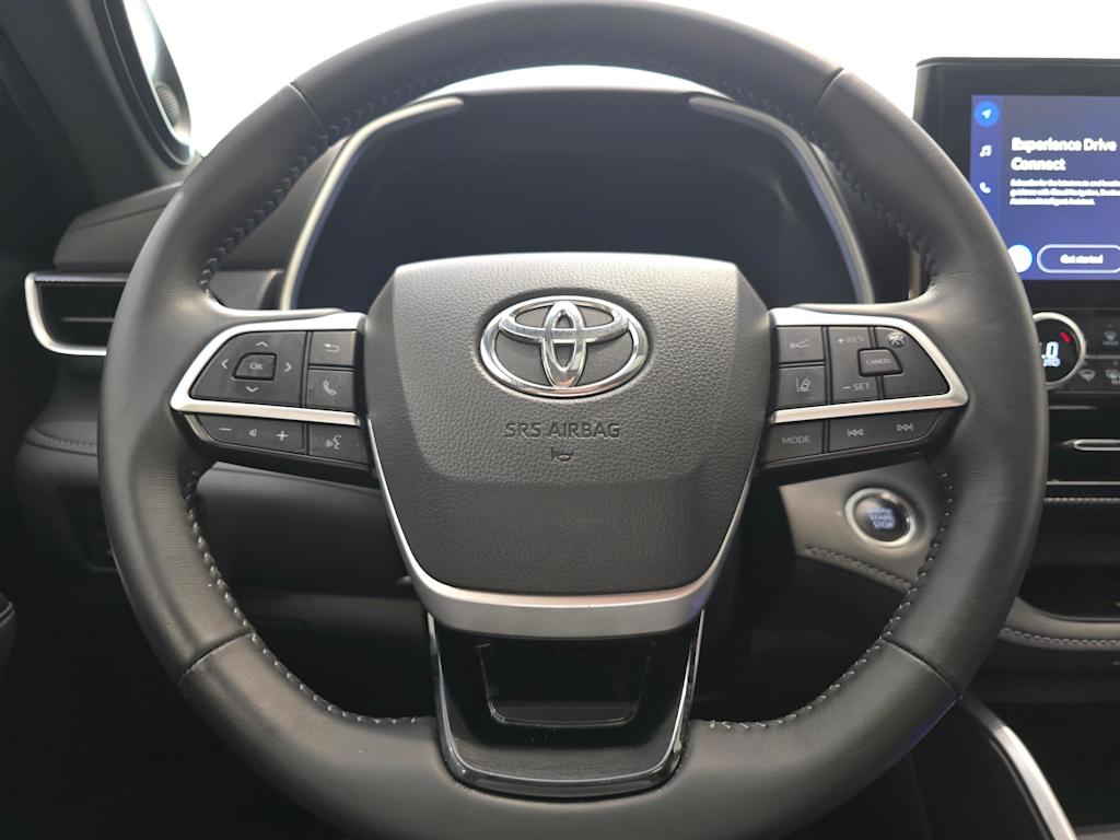 Thumbnail: 2025 Toyota Highlander - 14