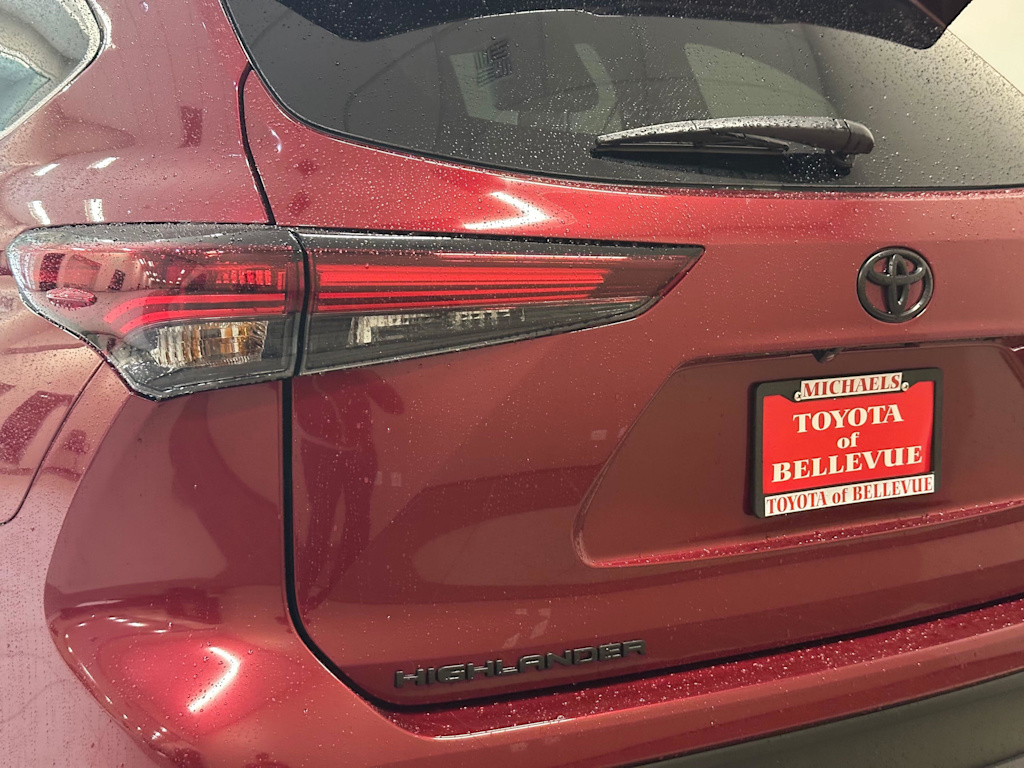 Thumbnail: 2025 Toyota Highlander - 7