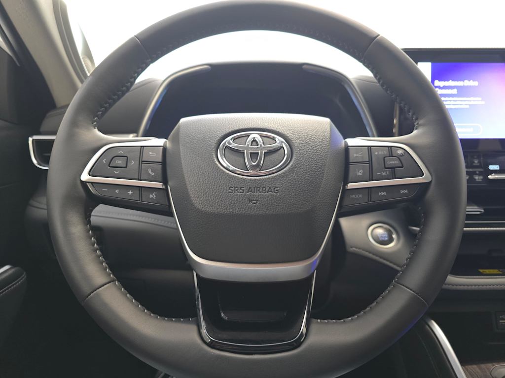 Thumbnail: 2025 Toyota Highlander - 14