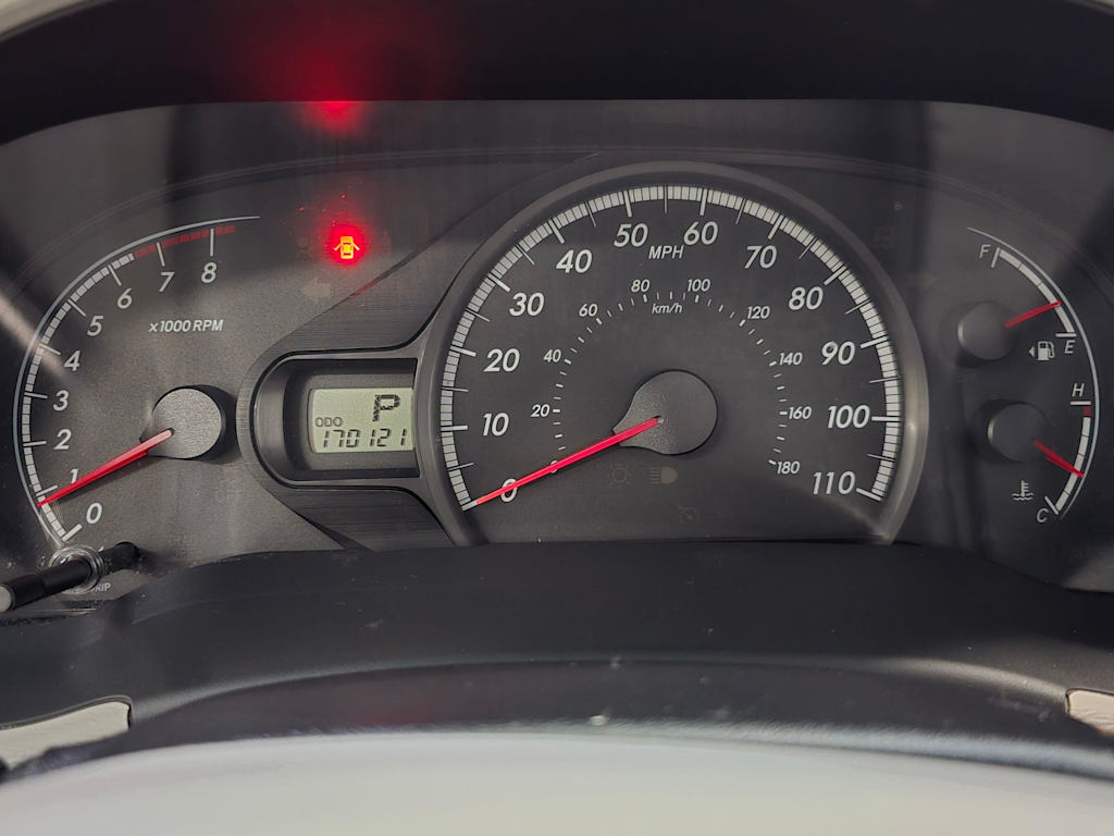 Thumbnail: 2011 Toyota Sienna - 18