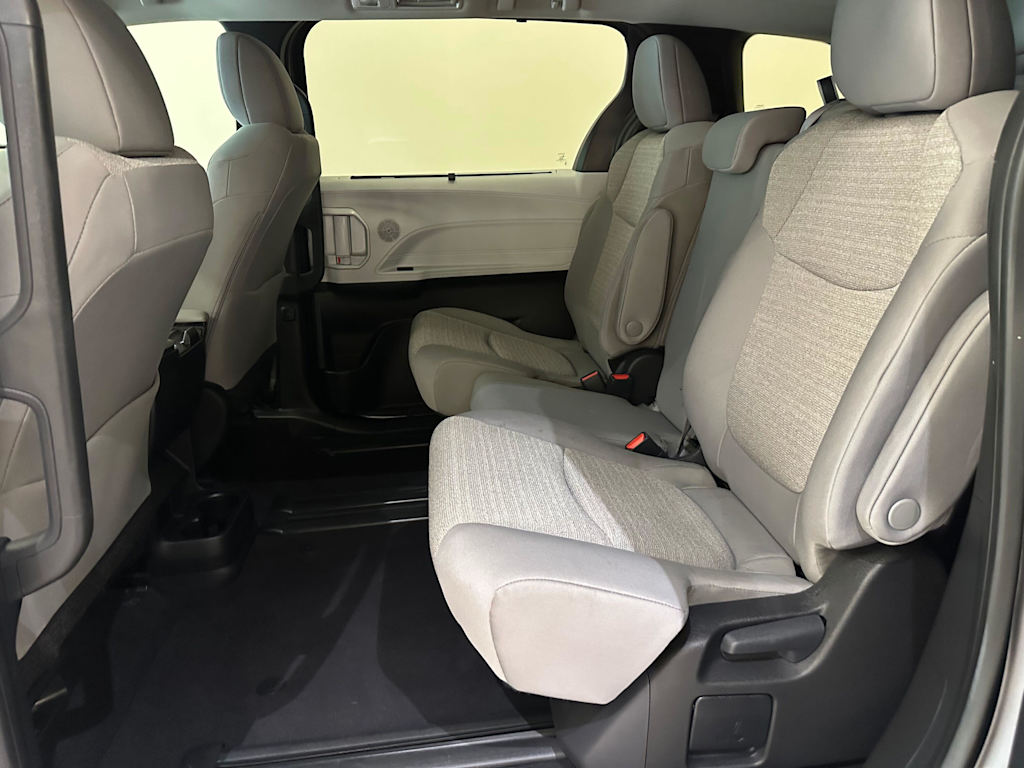 Thumbnail: 2025 Toyota Sienna - 12