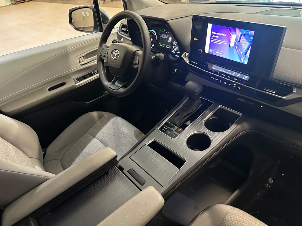 Thumbnail: 2025 Toyota Sienna - 14