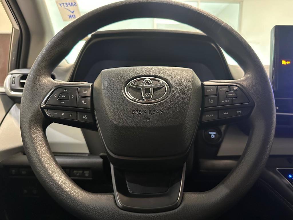 Thumbnail: 2025 Toyota Sienna - 13