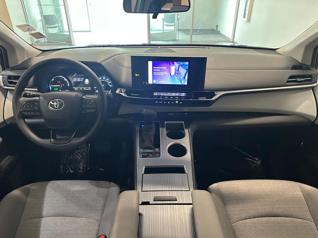Thumbnail: 2025 Toyota Sienna - 9