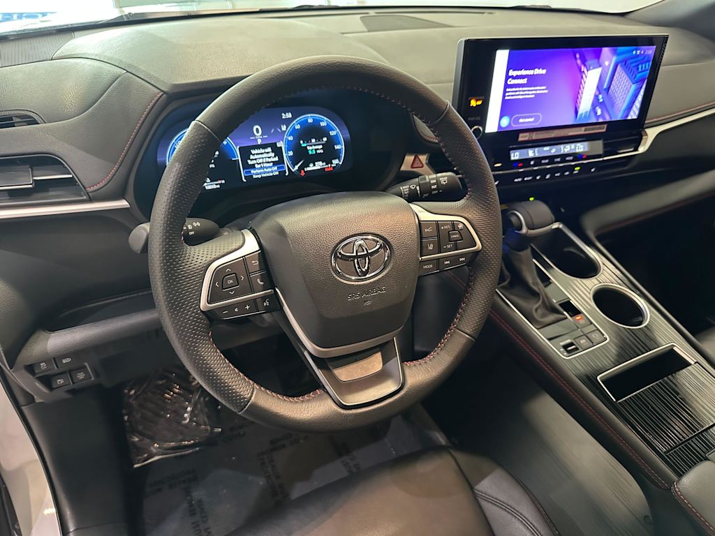 Thumbnail: 2025 Toyota Sienna - 2