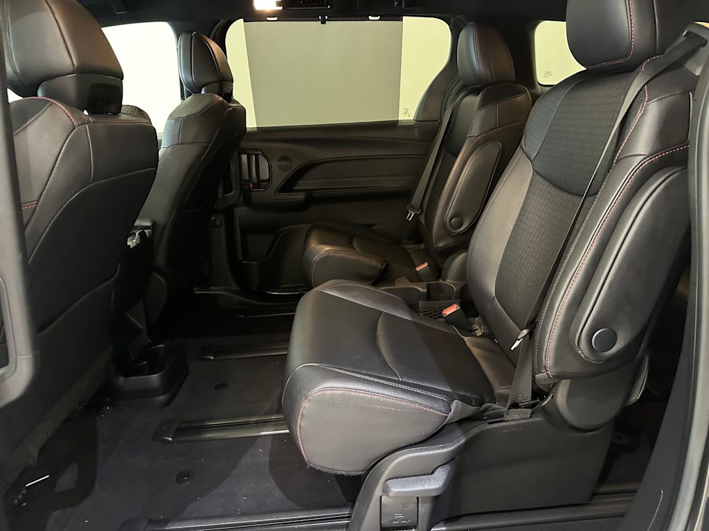 Thumbnail: 2025 Toyota Sienna - 12