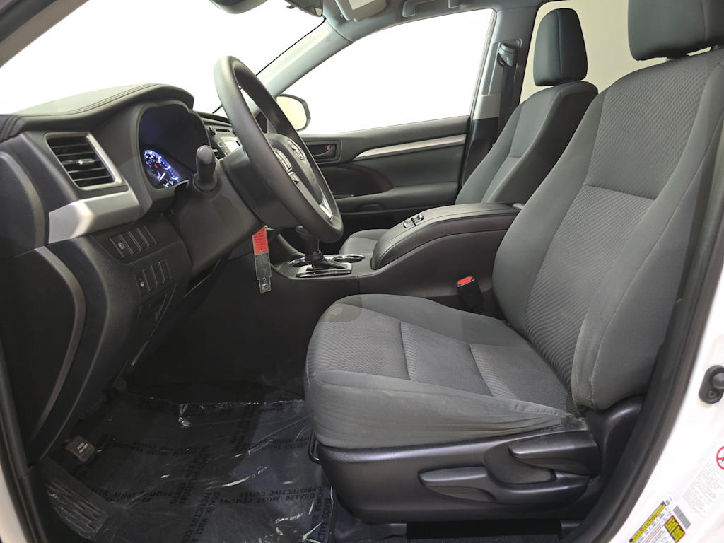 Thumbnail: 2019 Toyota Highlander - 11
