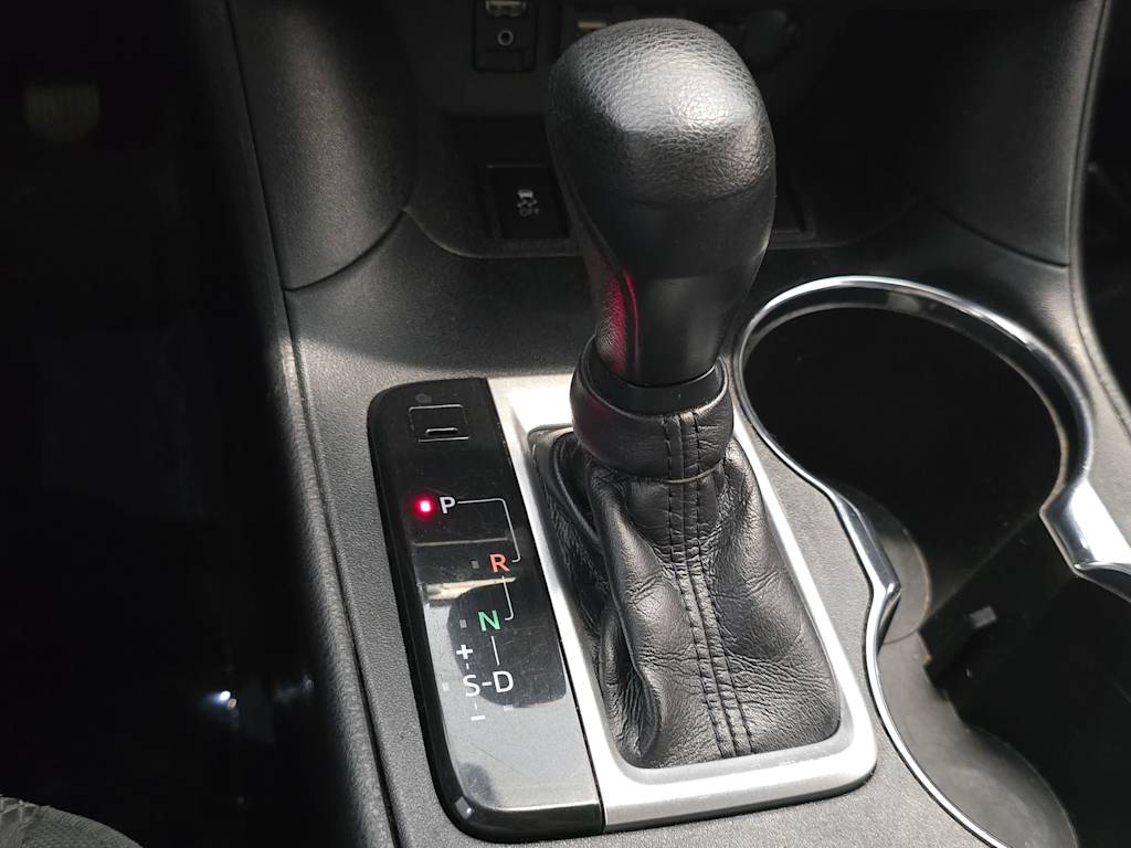 Thumbnail: 2019 Toyota Highlander - 17