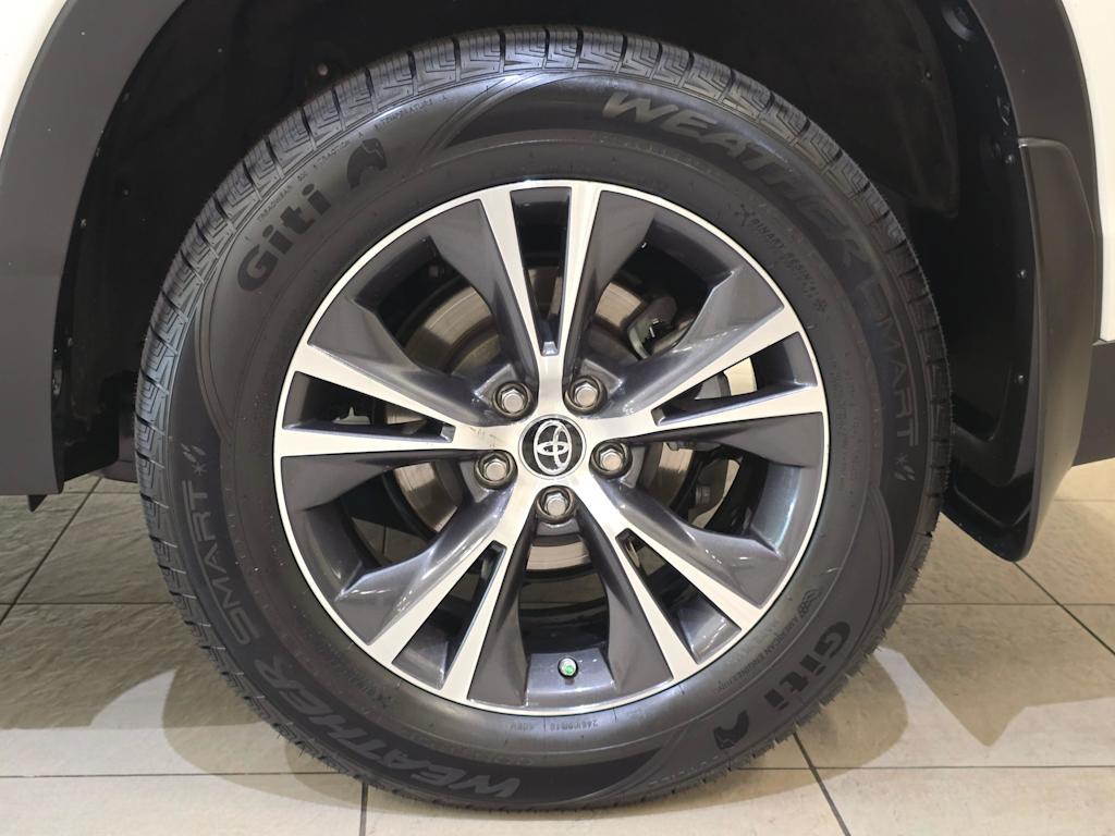 Thumbnail: 2019 Toyota Highlander - 8