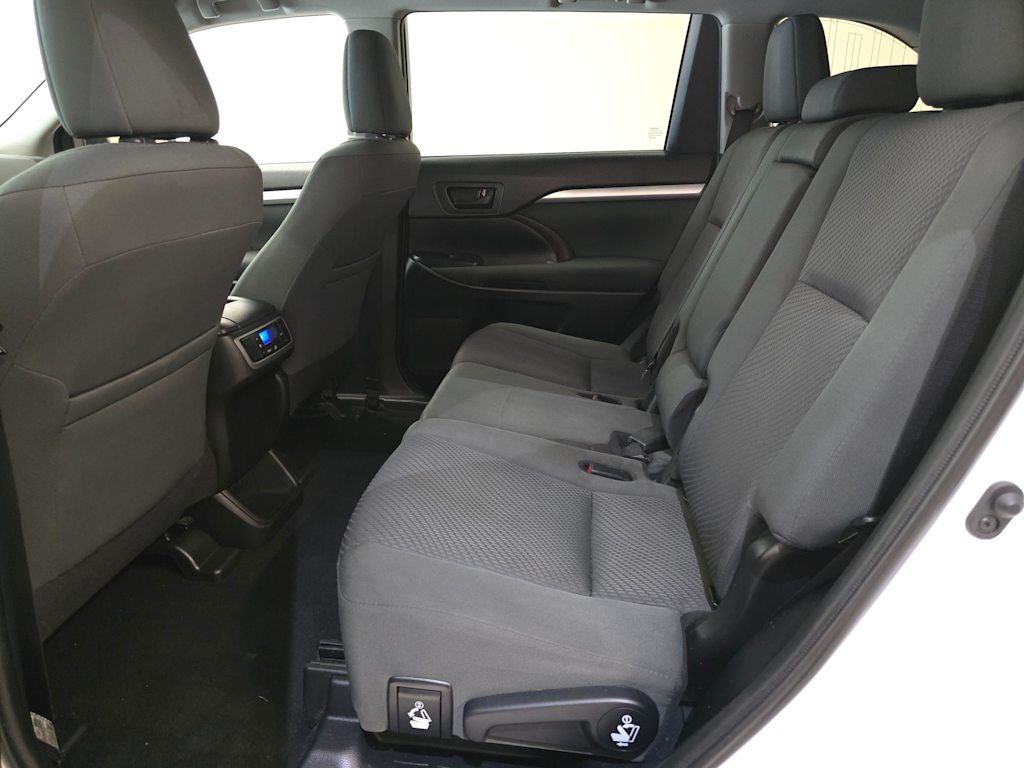 Thumbnail: 2019 Toyota Highlander - 13