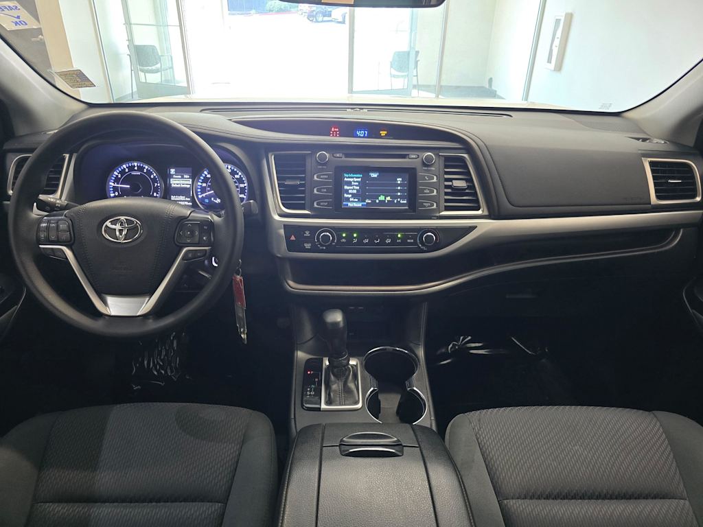 Thumbnail: 2019 Toyota Highlander - 10