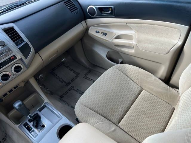 2009 Toyota Tacoma S-Runner 11
