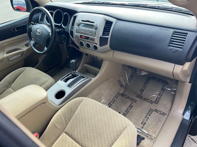 2009 Toyota Tacoma S-Runner 14