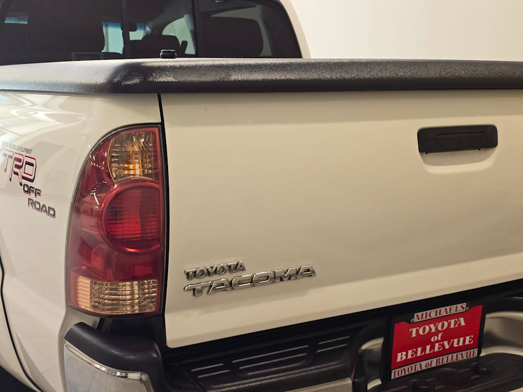 Thumbnail: 2008 Toyota Tacoma - 15