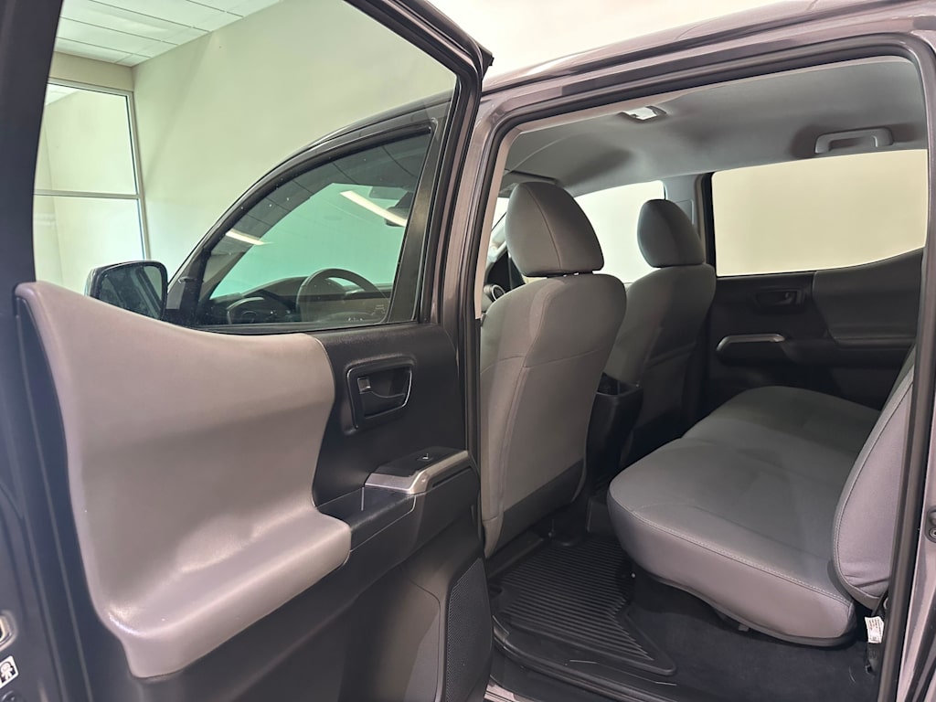 Thumbnail: 2019 Toyota Tacoma - 29
