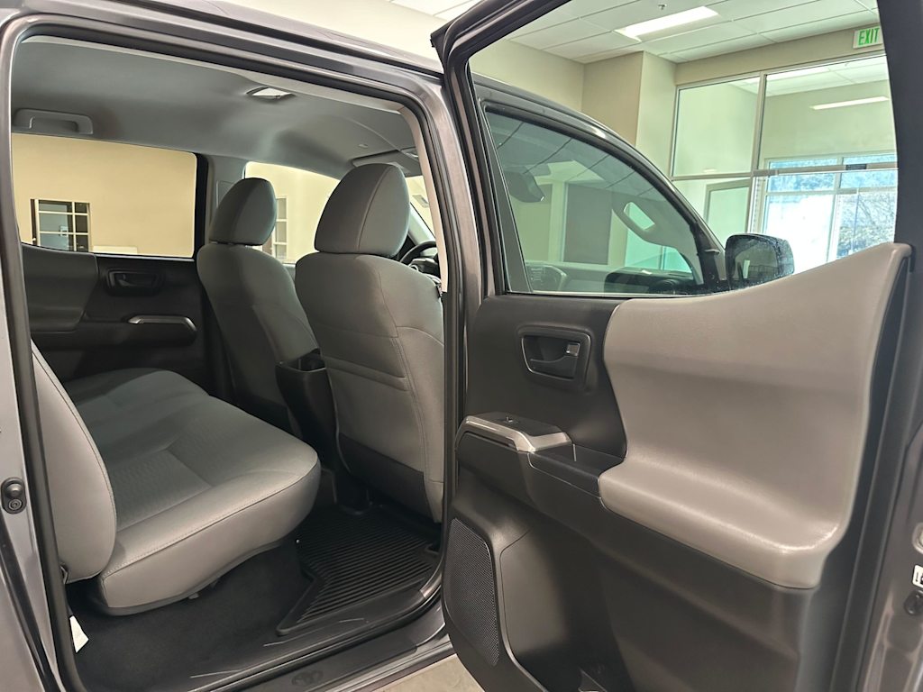 Thumbnail: 2019 Toyota Tacoma - 31