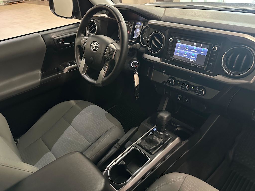 Thumbnail: 2019 Toyota Tacoma - 33