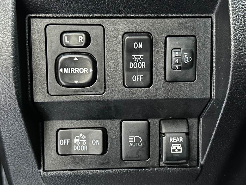 Thumbnail: 2019 Toyota Tundra - 24