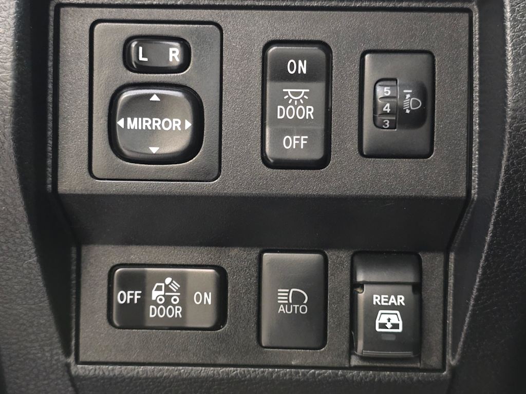 Thumbnail: 2019 Toyota Tundra - 25