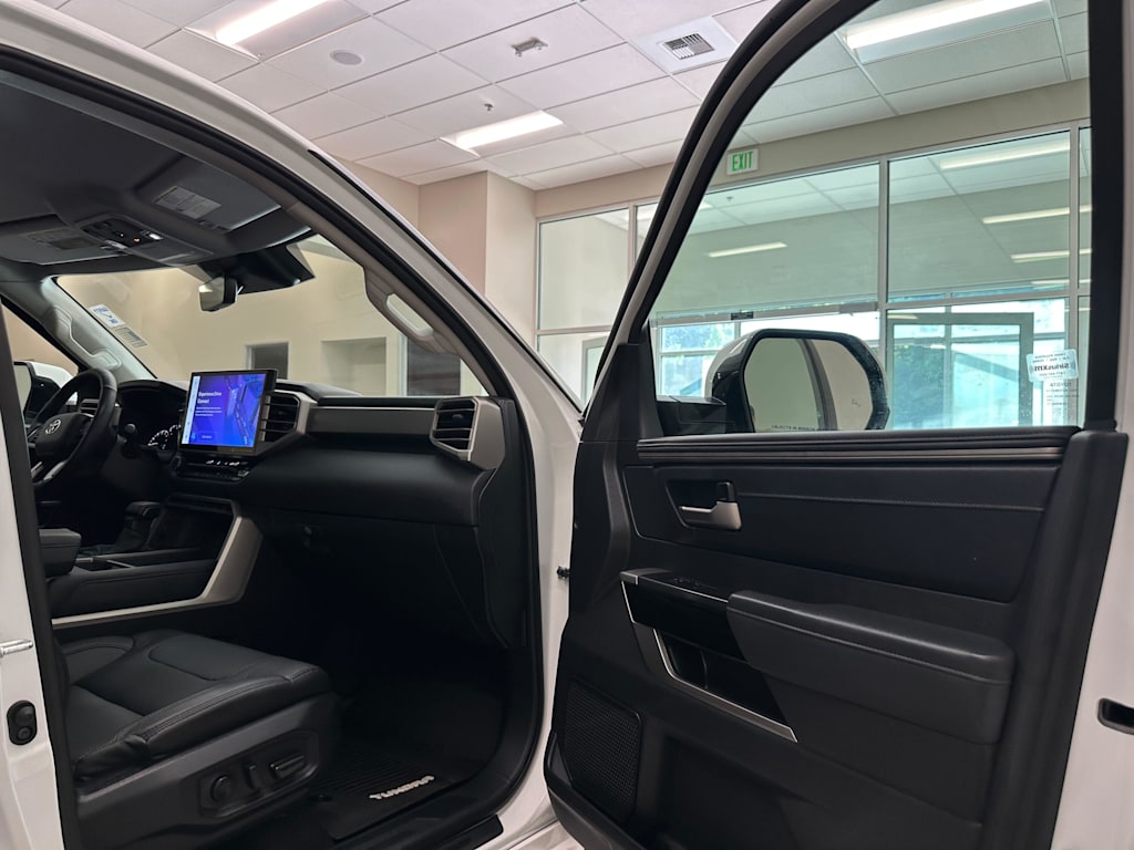 Thumbnail: 2023 Toyota Tundra - 34