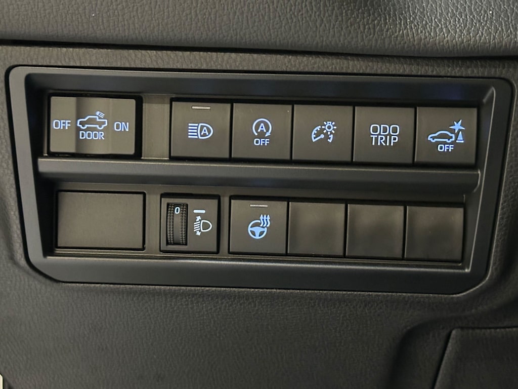 Thumbnail: 2023 Toyota Tundra - 25