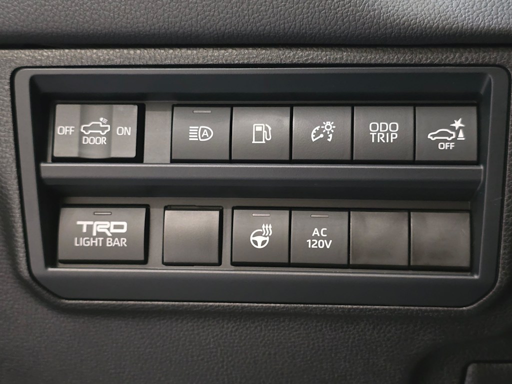 Thumbnail: 2025 Toyota Tundra - 25