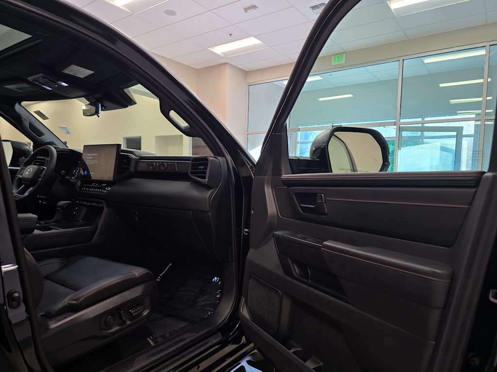 Thumbnail: 2025 Toyota Tundra - 33