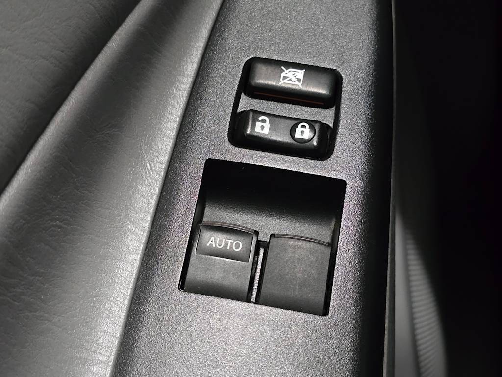 Thumbnail: 2012 Toyota Tacoma - 26