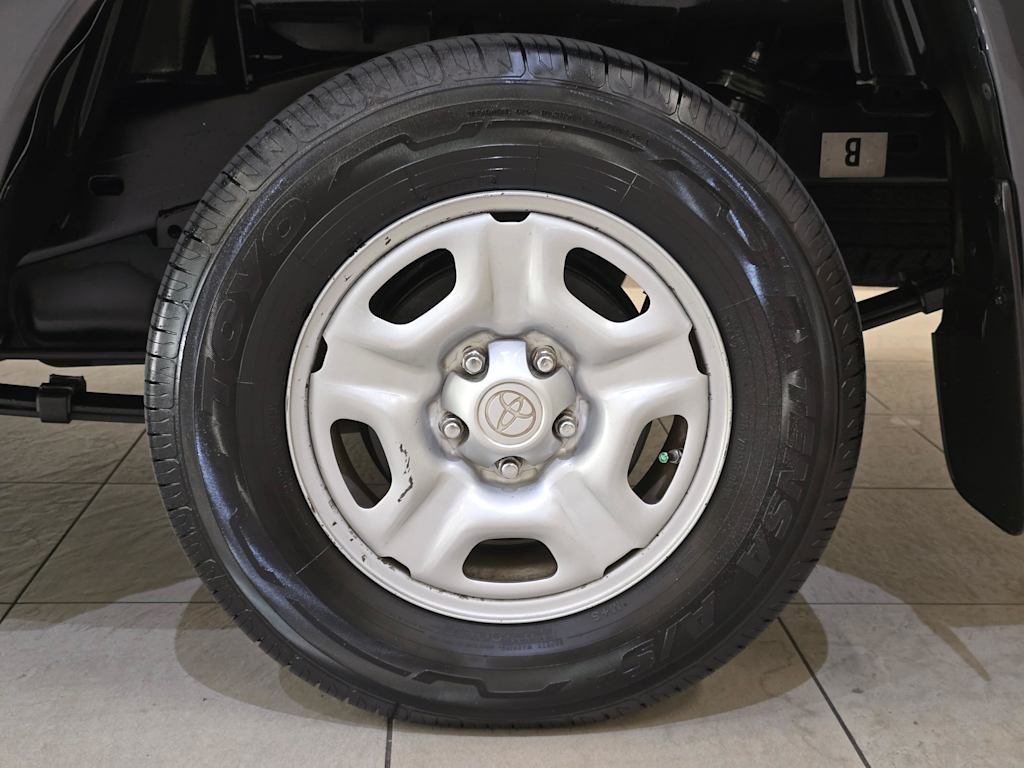 Thumbnail: 2012 Toyota Tacoma - 8