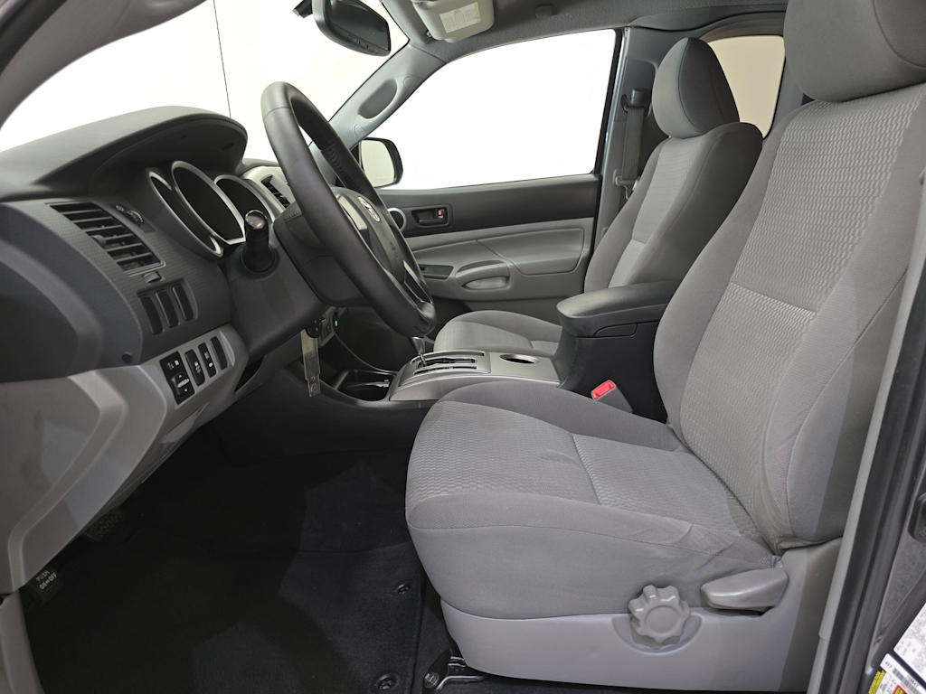 Thumbnail: 2012 Toyota Tacoma - 11