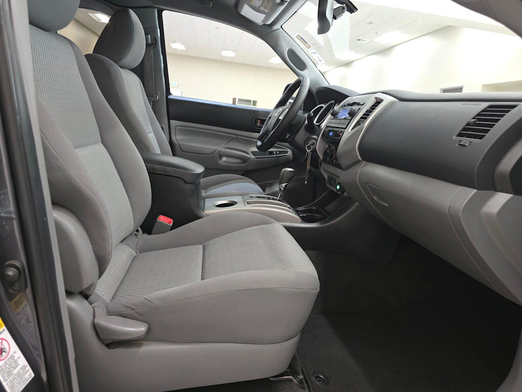 Thumbnail: 2012 Toyota Tacoma - 12