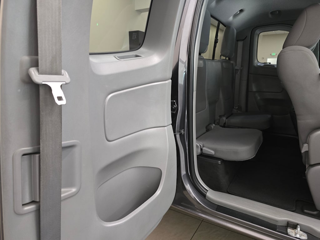Thumbnail: 2012 Toyota Tacoma - 29