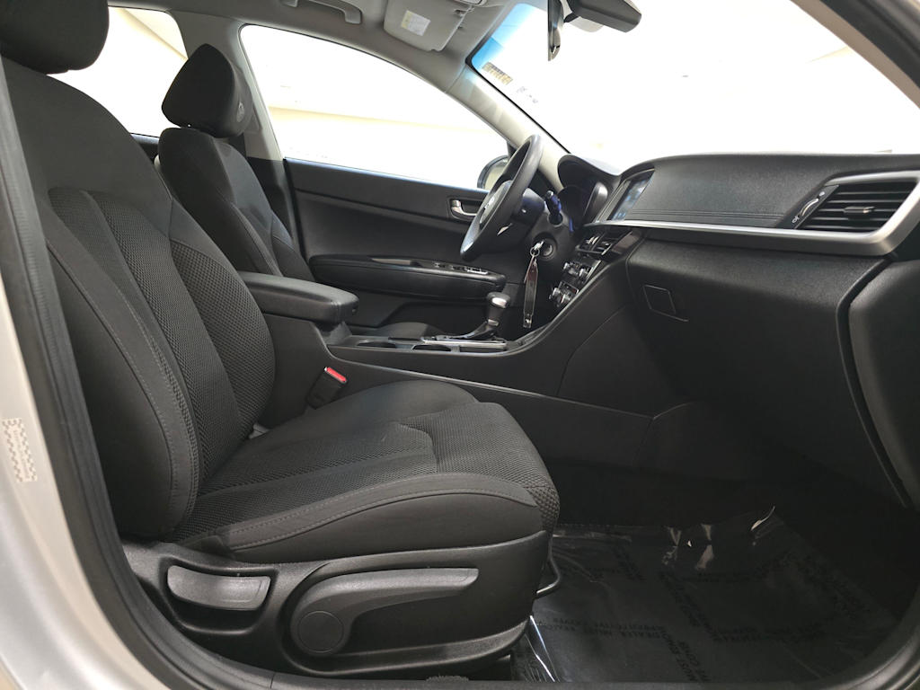 Thumbnail: 2020 Kia Optima - 12