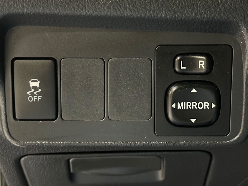 Thumbnail: 2012 Toyota Corolla - 23