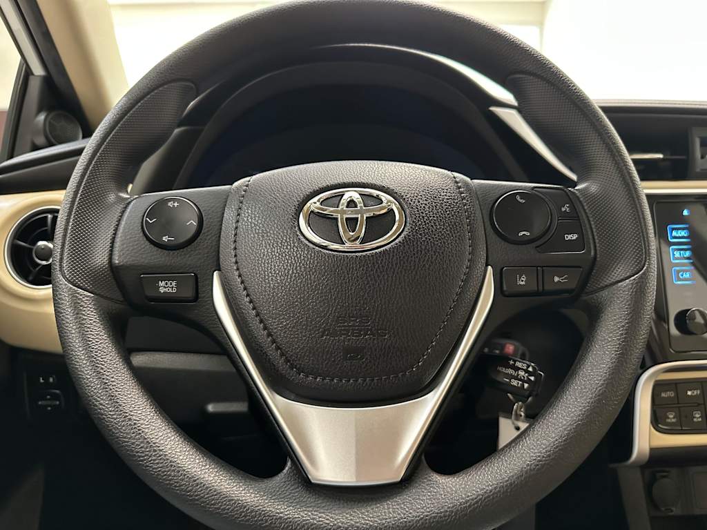 Thumbnail: 2017 Toyota Corolla - 13