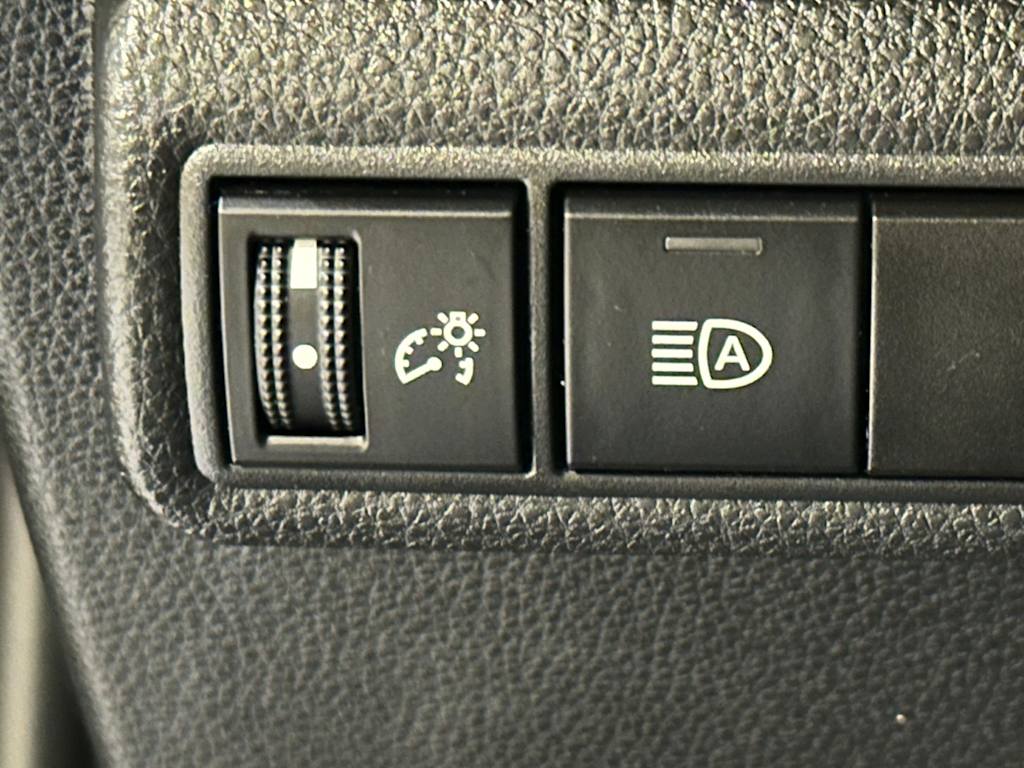 Thumbnail: 2022 Toyota Corolla - 25