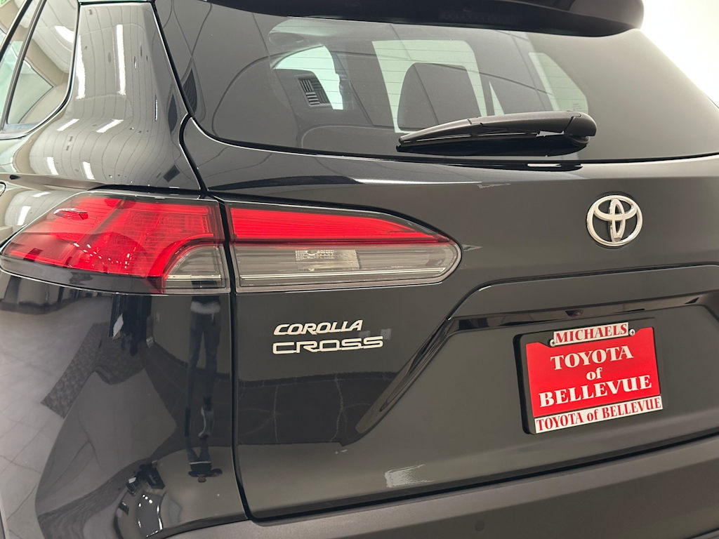 Thumbnail: 2024 Toyota Corolla Cross - 16
