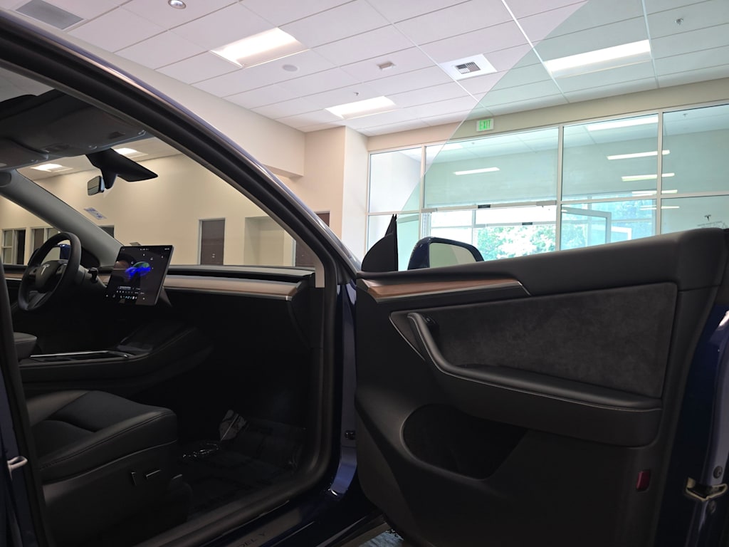 Thumbnail: 2023 Tesla Model Y - 34
