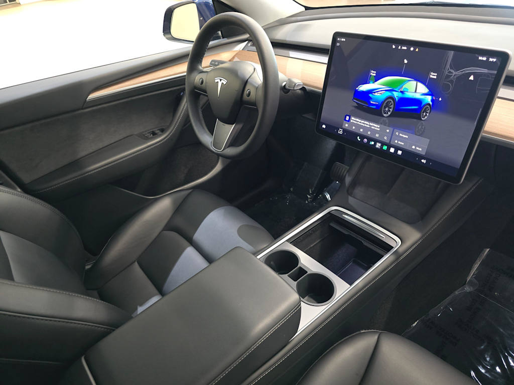 Thumbnail: 2023 Tesla Model Y - 13